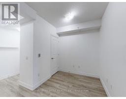 301 - 9618 Yonge Street, Richmond Hill, ON L4C0X5 Photo 21