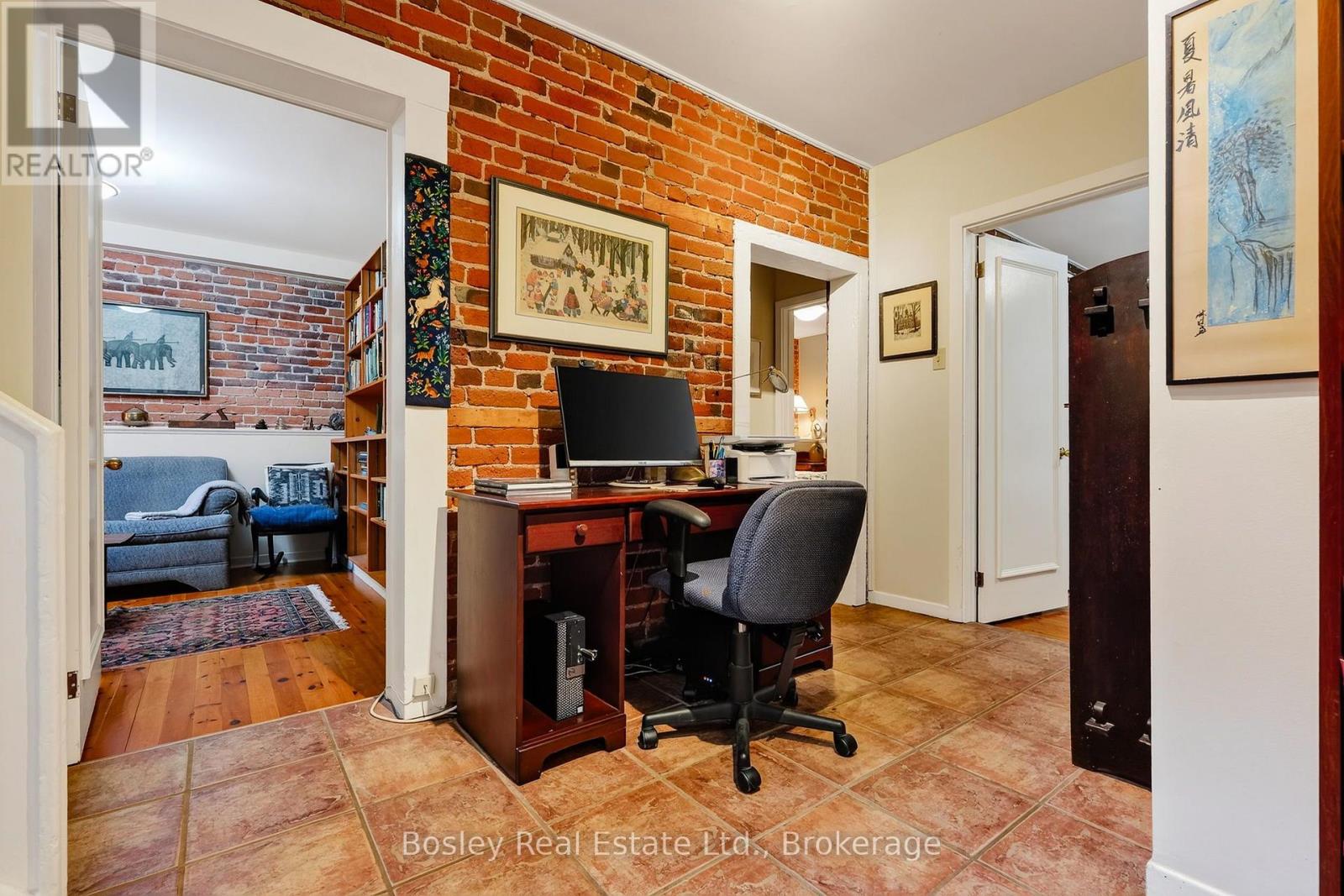 6 BALDWIN STREET - 24