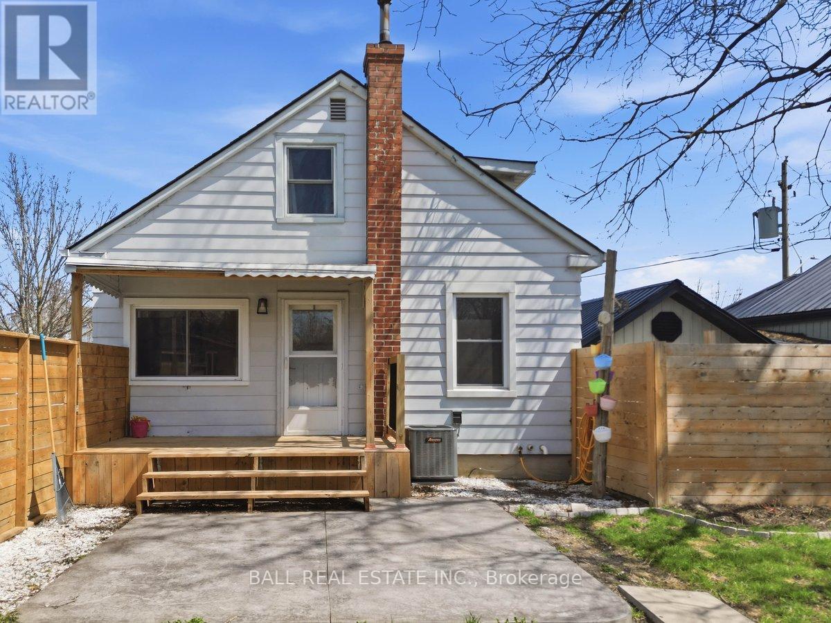 4 HOLDEN STREET, Belleville (Belleville Ward) — photo 4