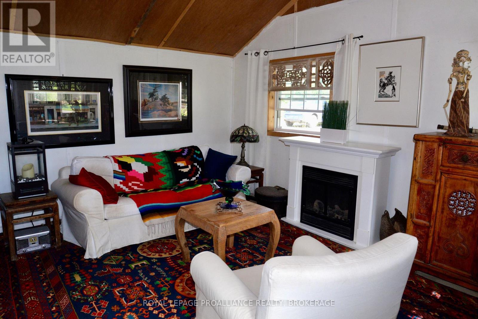 15 STURTIVANS LANE - 18