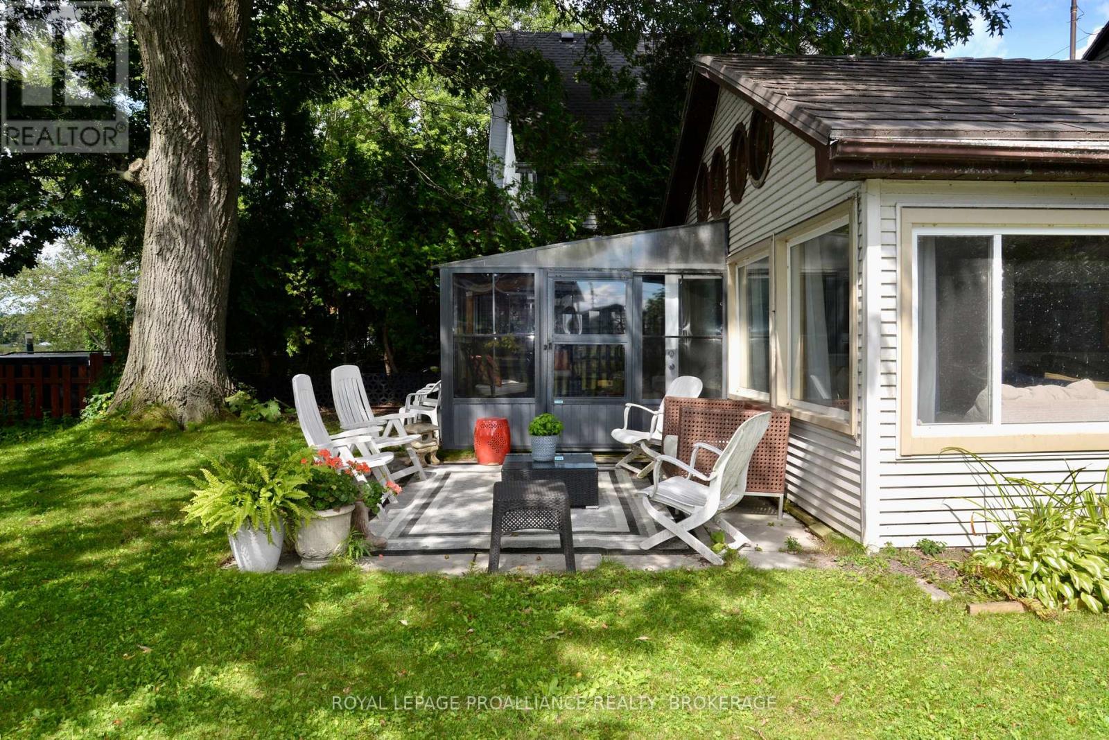 15 STURTIVANS LANE - 36