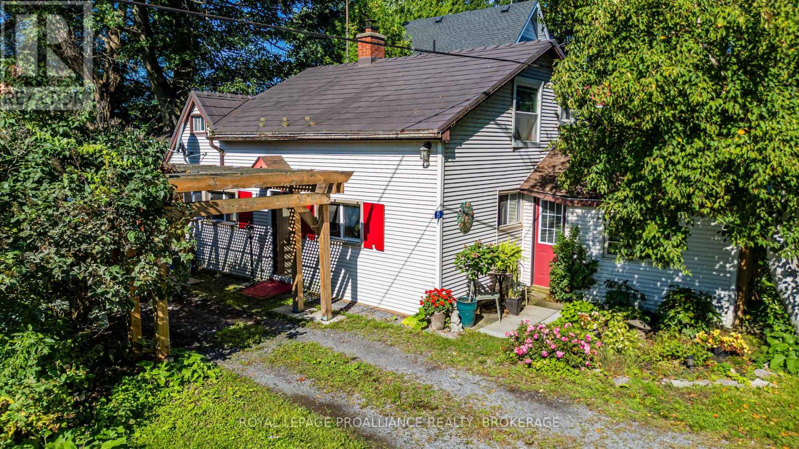 15 STURTIVANS LANE - 48