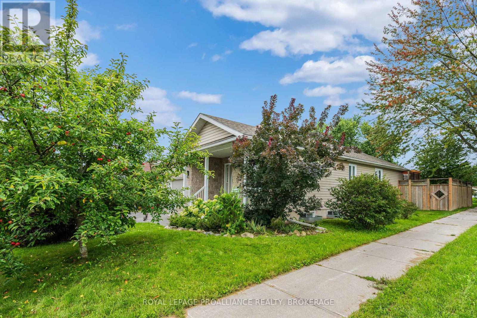 164 AMY LYNN DRIVE - 3