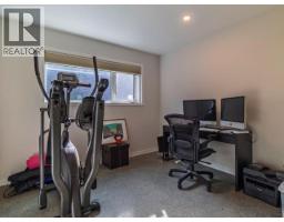 B-172 Niven Drive, Yellowknife, NT X1A3Y3 Photo 12