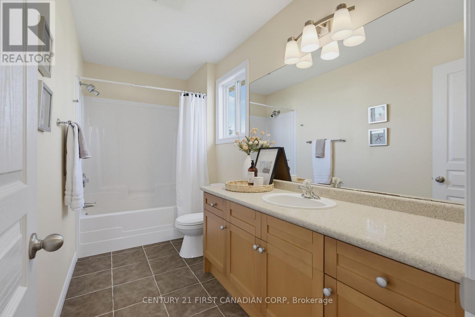 1748 ENNISMORE CRESCENT - Image 24