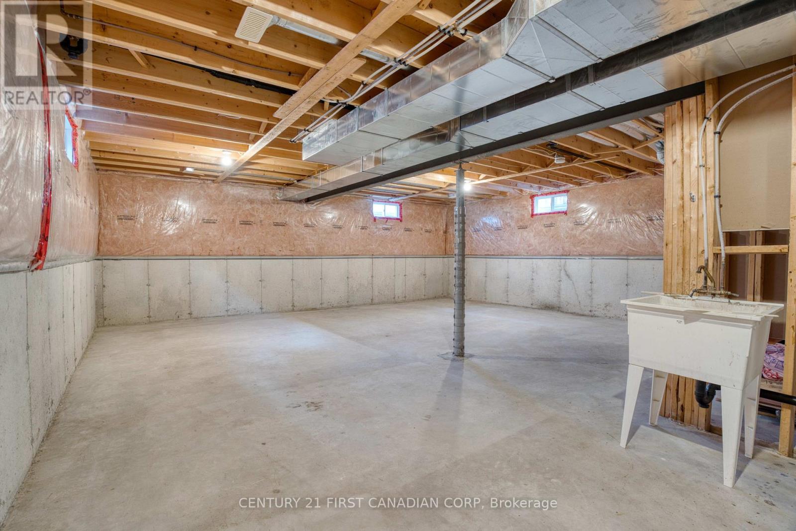 1748 ENNISMORE CRESCENT - Image 34