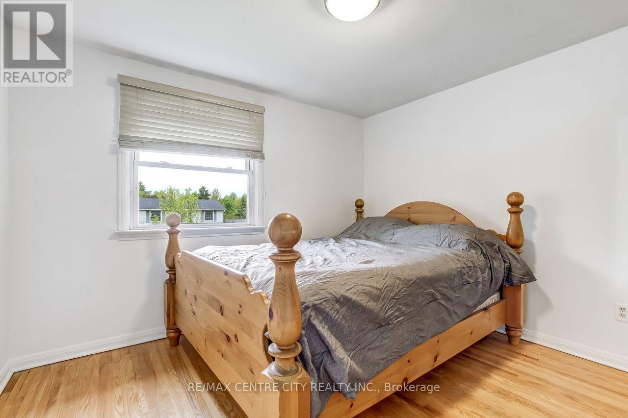 10 RUNNYMEDE CRESCENT - Image 23