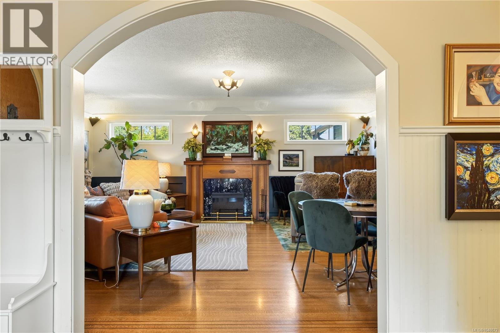 290 Vancouver Ave - 10