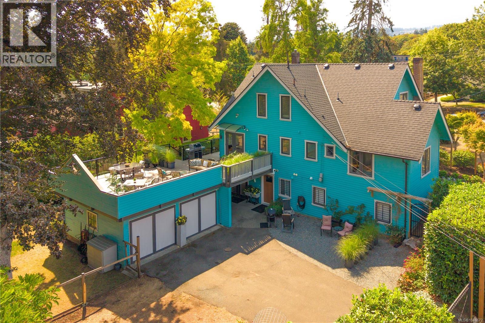 290 Vancouver Ave - 2