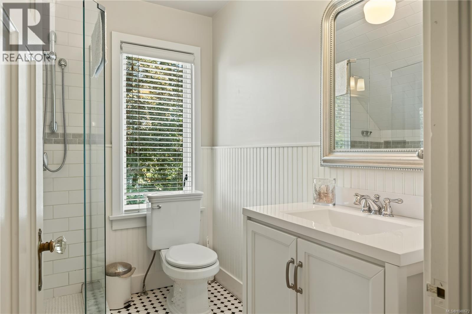 290 Vancouver Ave - 63