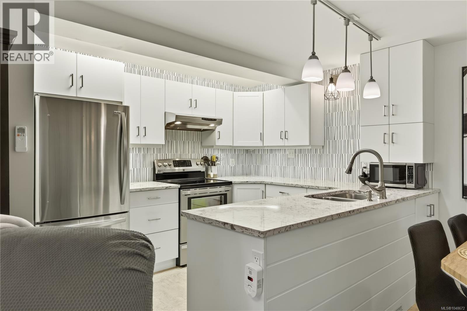 290 Vancouver Ave - 72