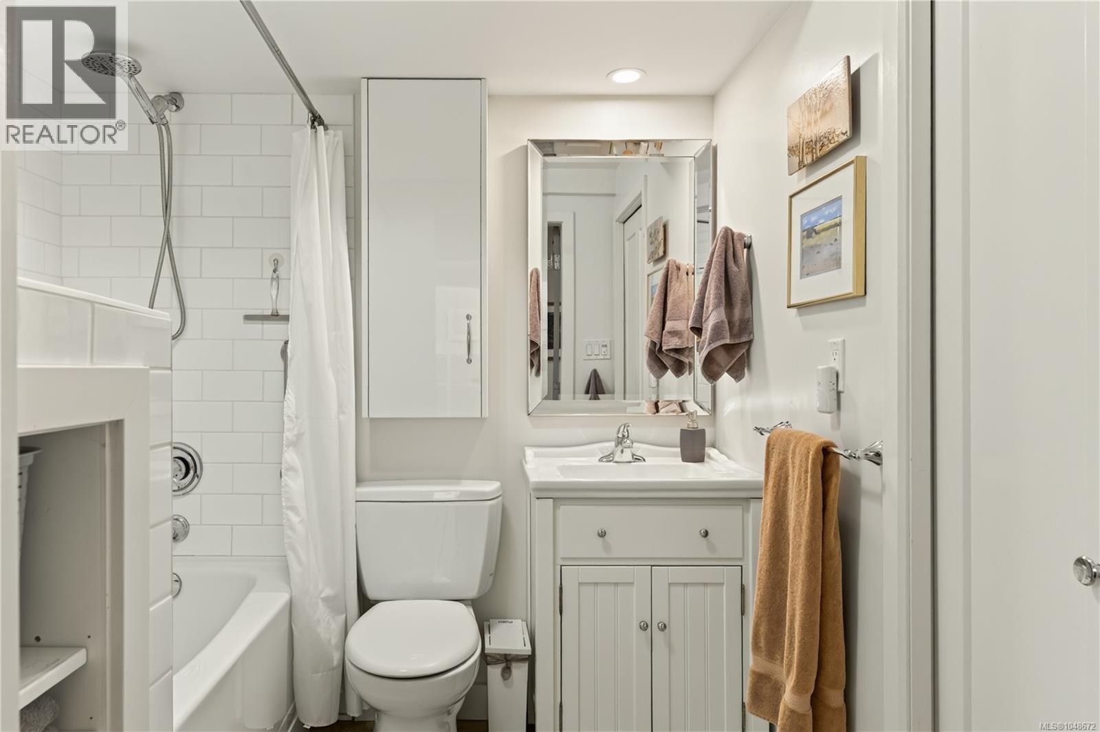 290 Vancouver Ave - 75
