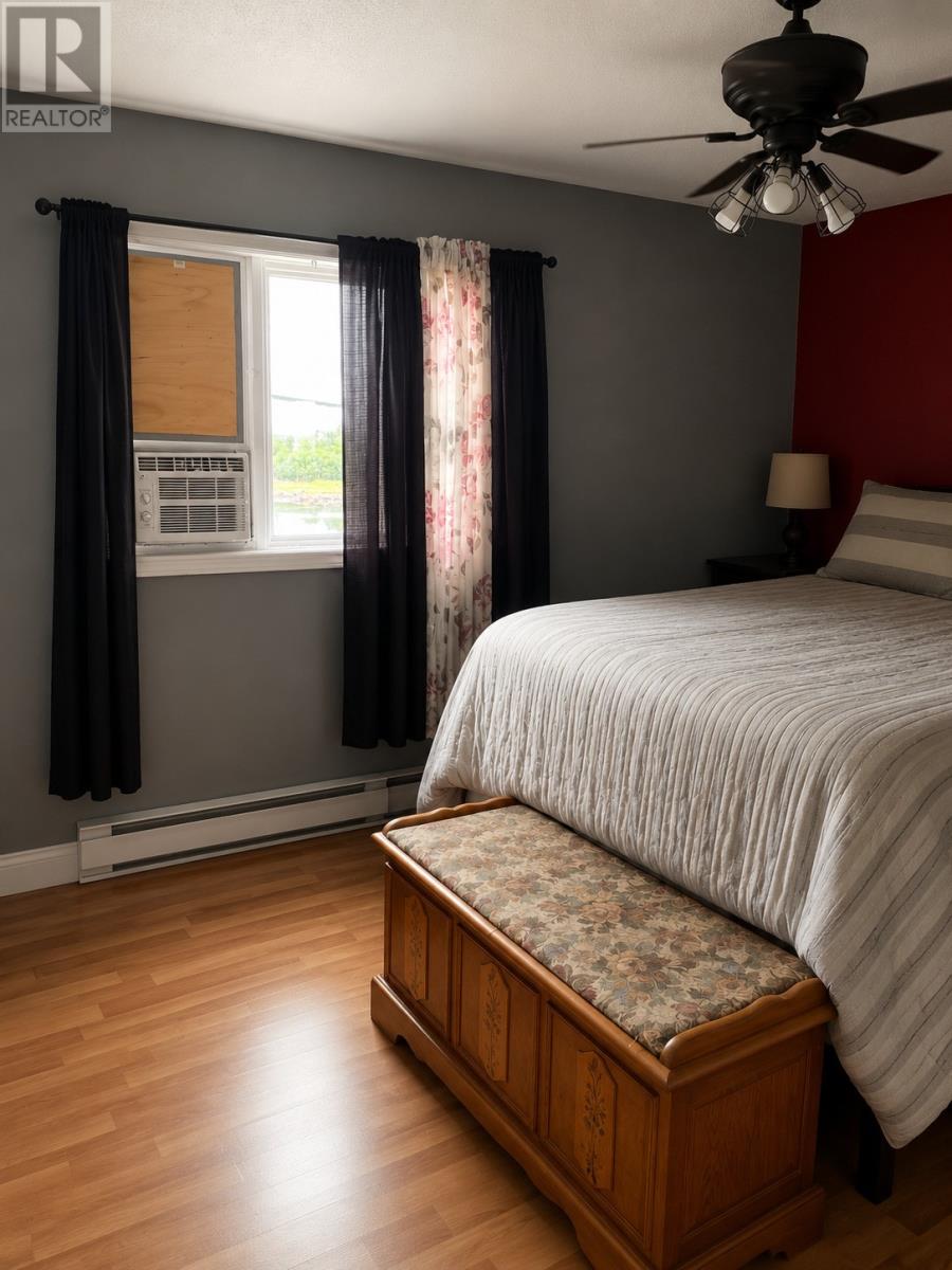 103 Main Street, Embree — photo 7