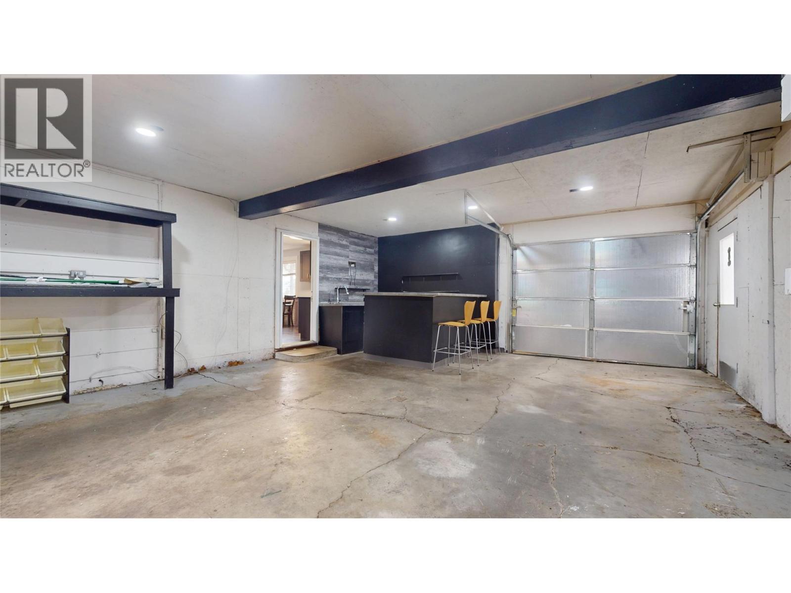 2001 8TH Avenue S - Image 32