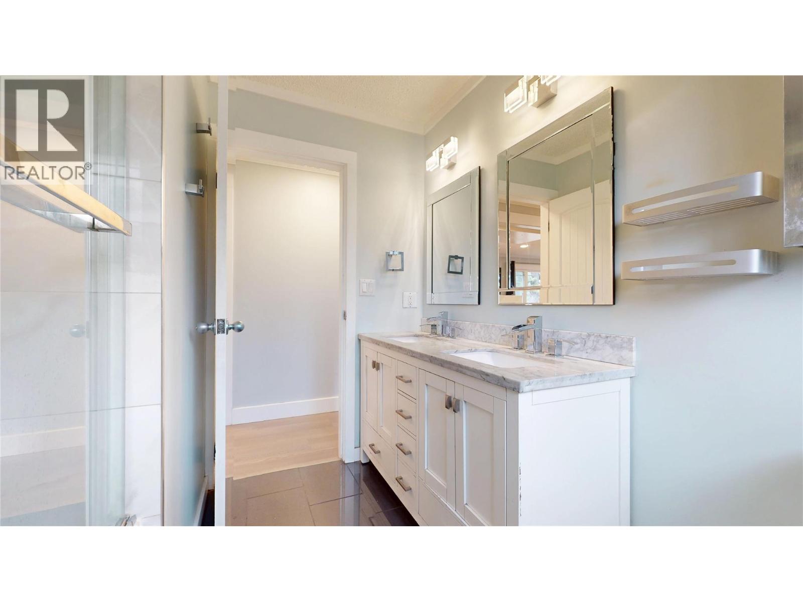 2001 8TH Avenue S - 19