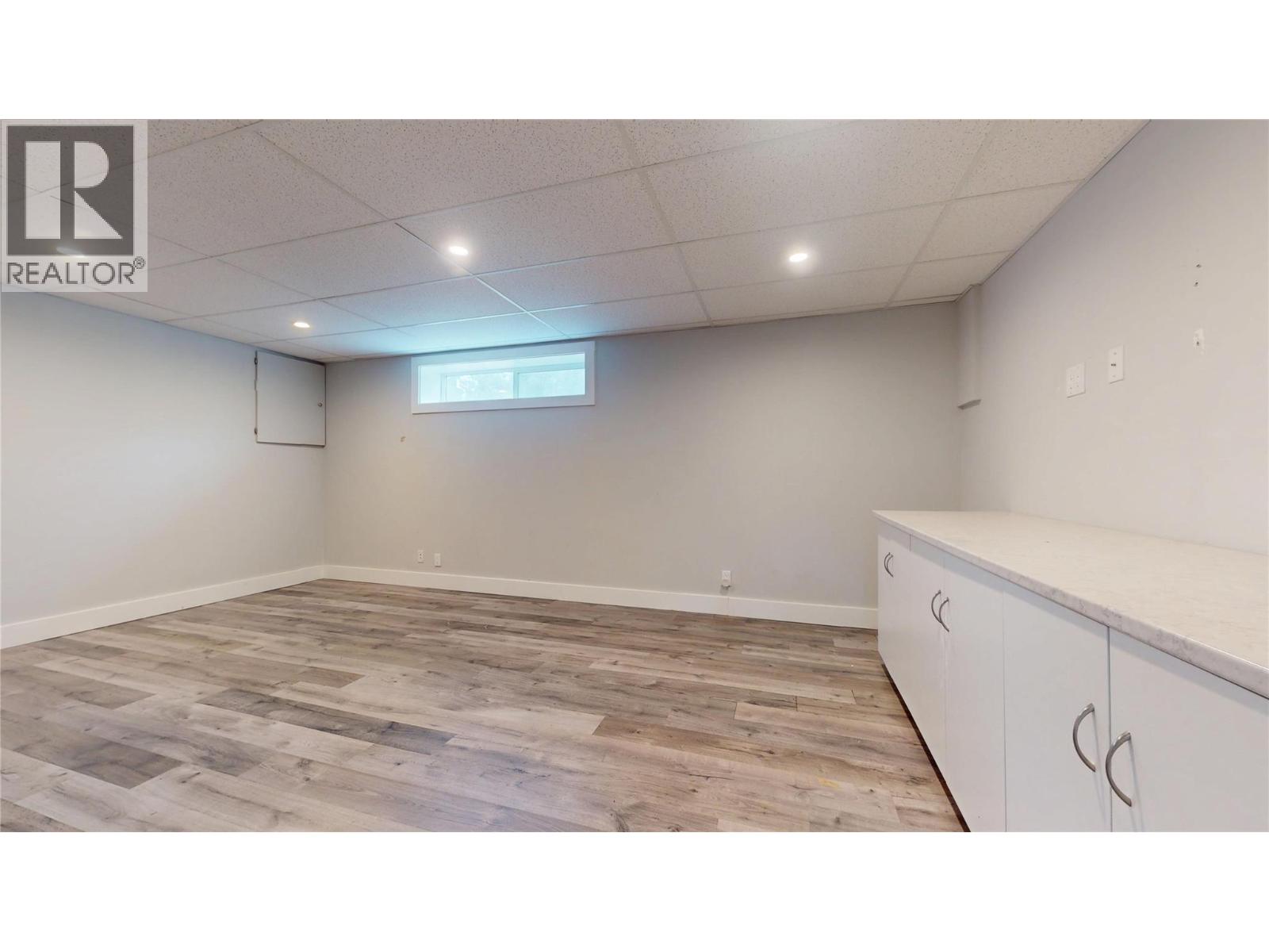 2001 8TH Avenue S - 27