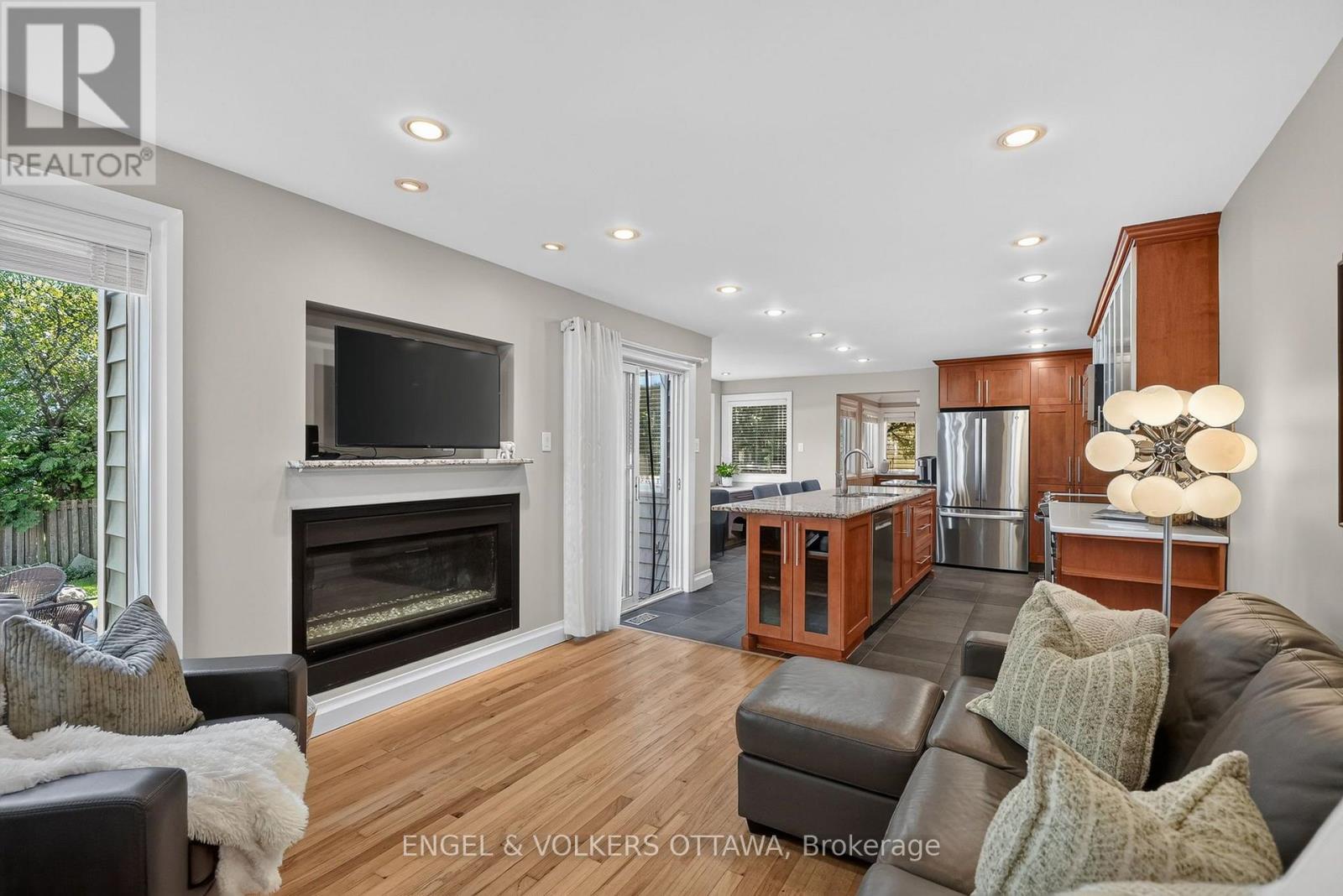 6 Bed, 5 Bath House for Sale in Ottawa – 22 LYNHURST AVENUE, Ottawa – MLS# X13753028 - Image 15