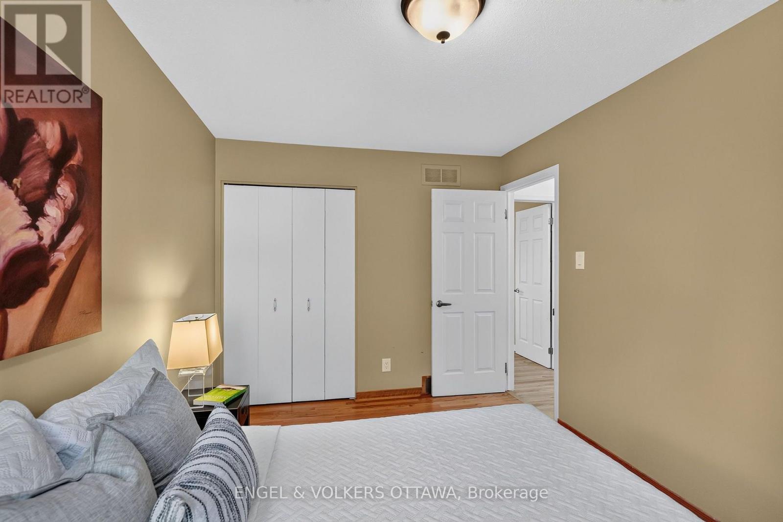 6 Bed, 5 Bath House for Sale in Ottawa – 22 LYNHURST AVENUE, Ottawa – MLS# X13753028 - Image 29