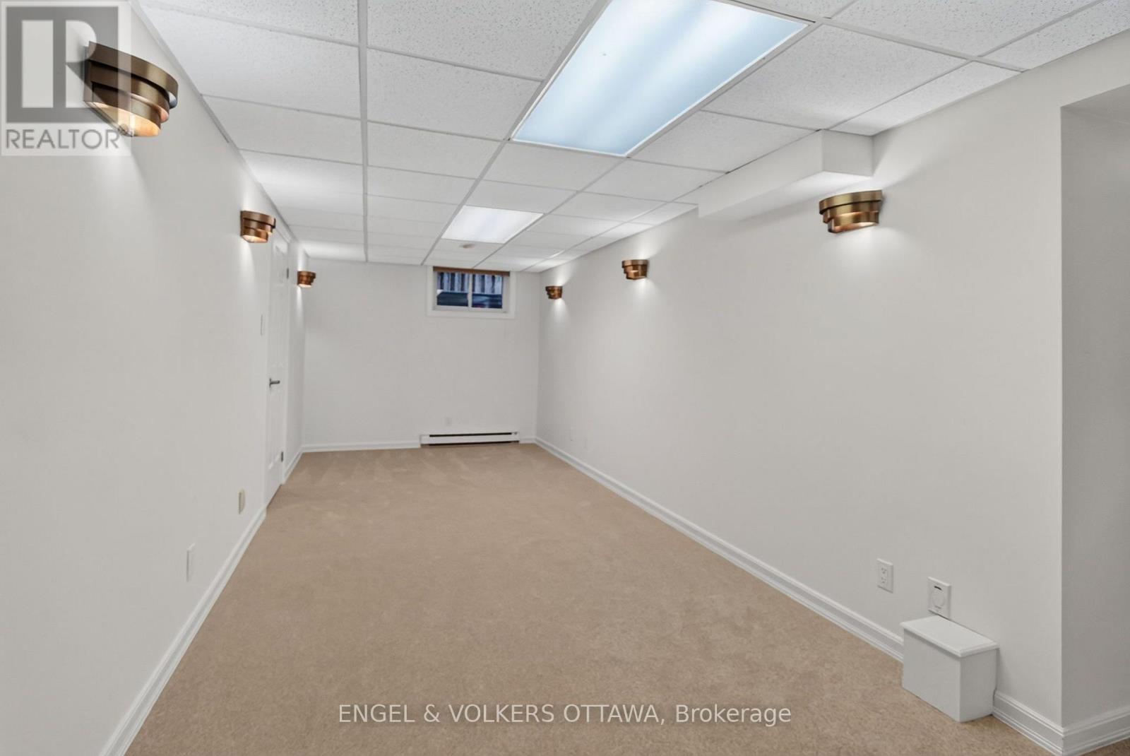 6 Bed, 5 Bath House for Sale in Ottawa – 22 LYNHURST AVENUE, Ottawa – MLS# X13753028 - Image 38