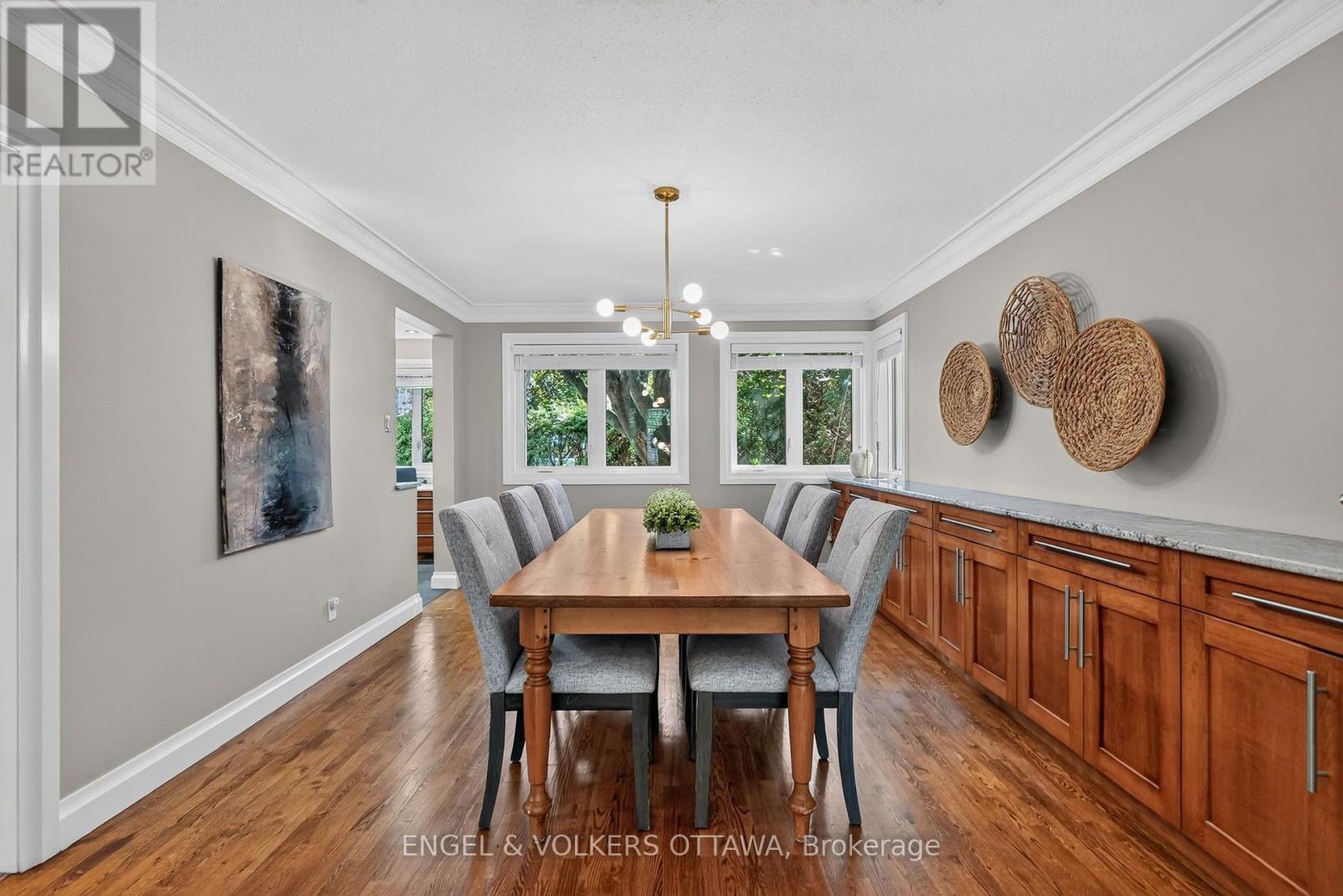 6 Bed, 5 Bath House for Sale in Ottawa – 22 LYNHURST AVENUE, Ottawa – MLS# X13753028 - Image 7
