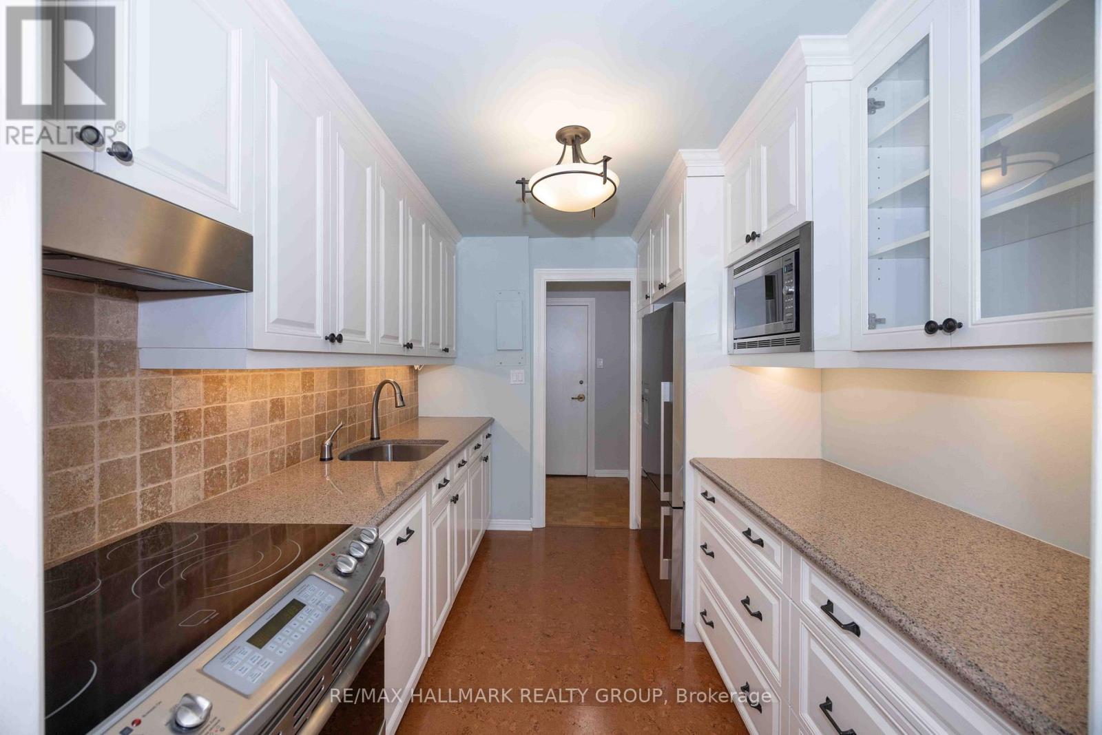 3 Bed, 2 Bath House for Sale in Ottawa – 1706 – 2625 REGINA STREET, Ottawa – MLS# X13753144 - Image 10