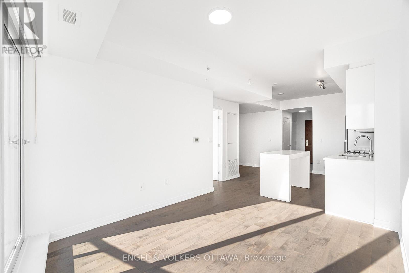 1 Bed, 1 Bath House for Sale in Ottawa – 3403 – 805 CARLING AVENUE, Ottawa – MLS# X13753294 - Image 14