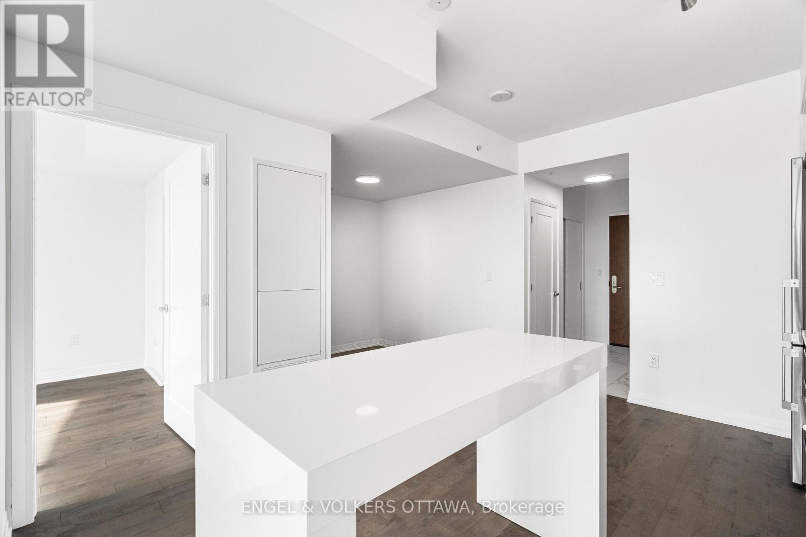 1 Bed, 1 Bath House for Sale in Ottawa – 3403 – 805 CARLING AVENUE, Ottawa – MLS# X13753294 - Image 15