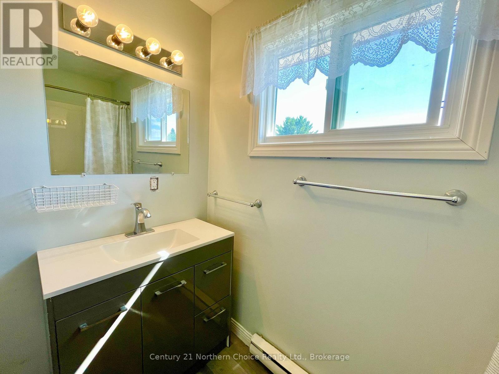 154 PARKDALE ROAD - Image 15