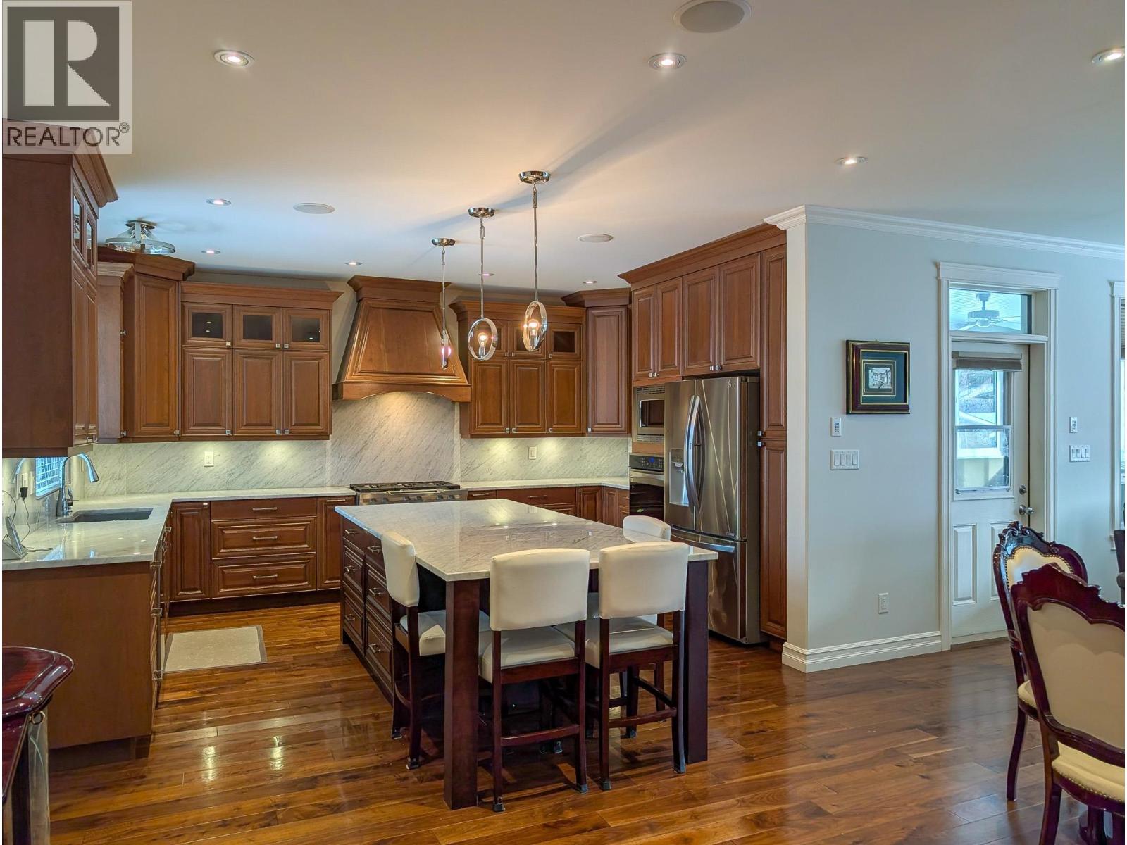 Photo 10 of 40 — 7817 GUERRIER PLACE · Prince George, BC
