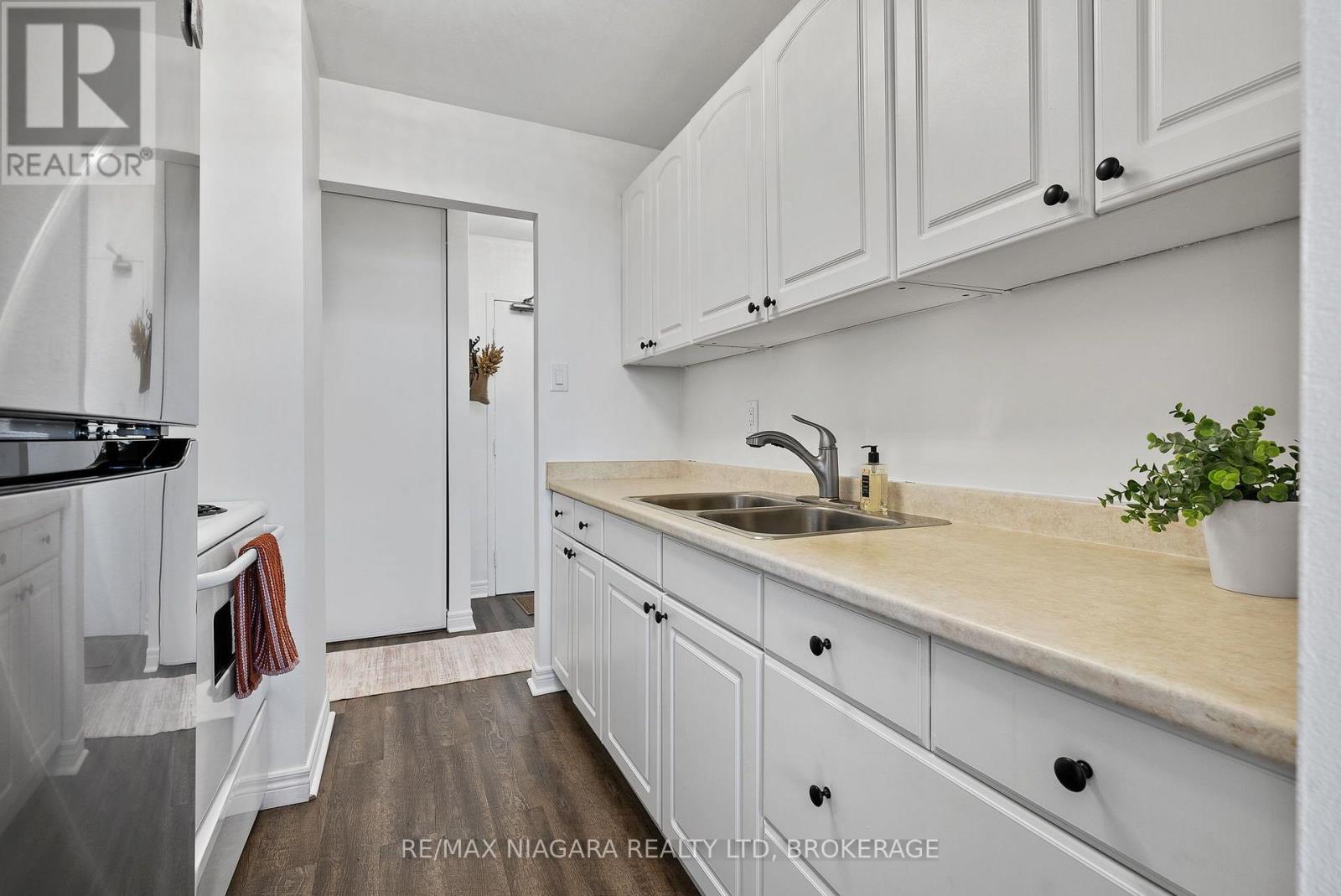 #1002 359 GENEVA STREET - 7