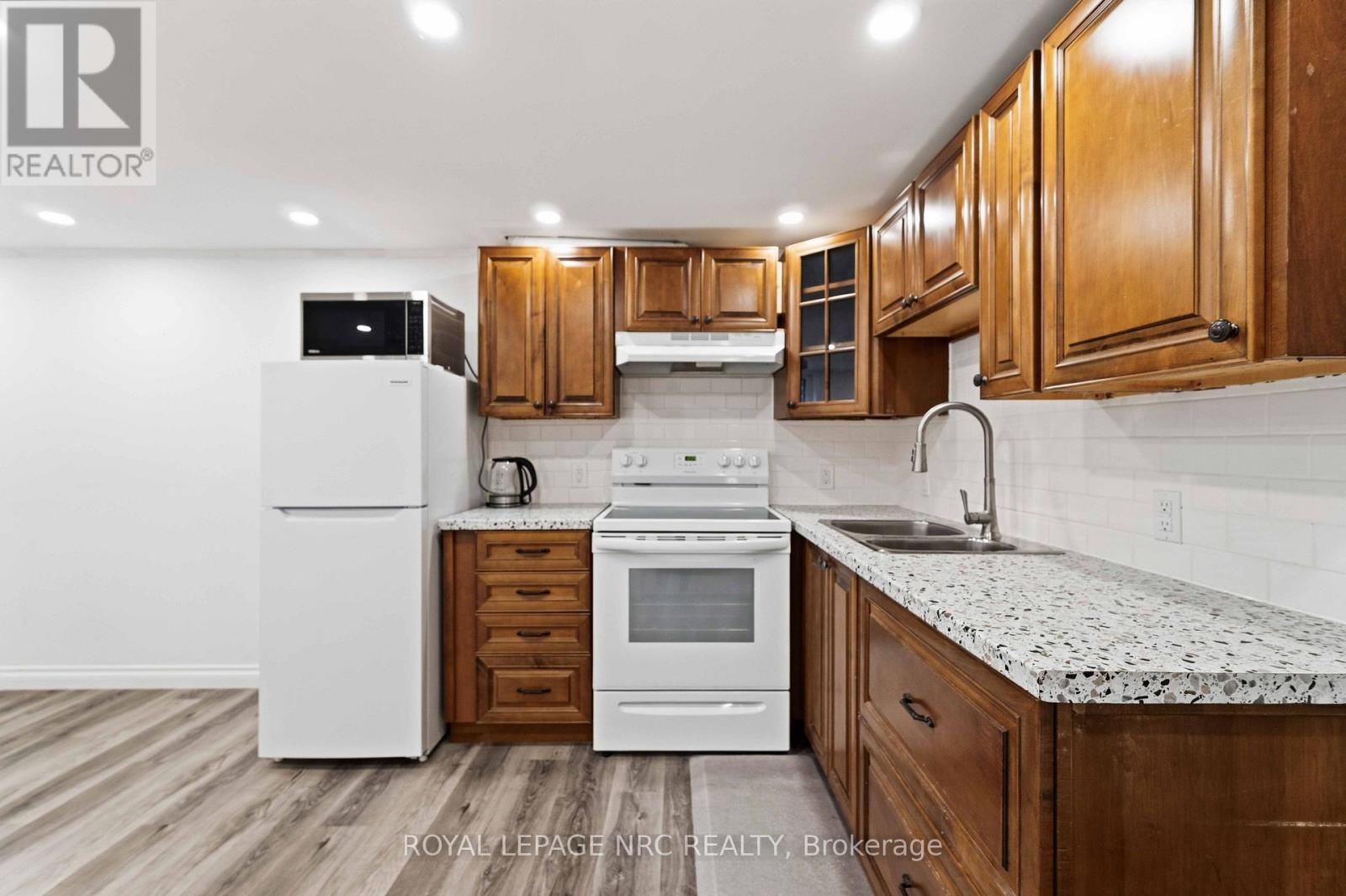 287 FIRST AVENUE - 39