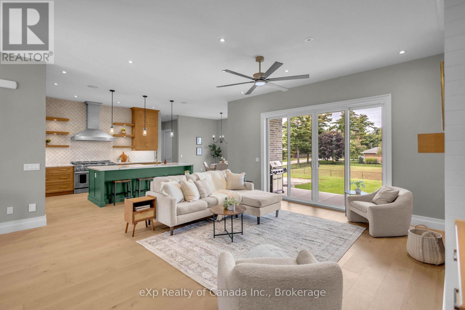 3 CLOVER LANE - 15