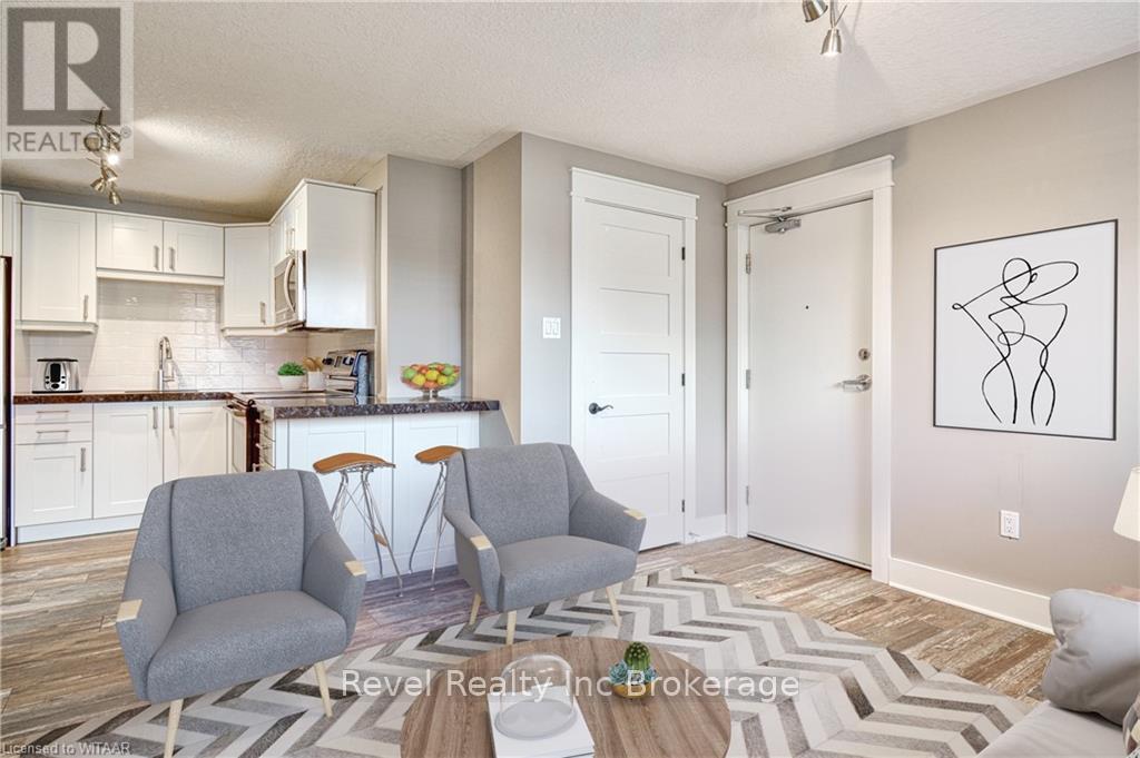 4 - 226 CLARKE STREET N, Woodstock (Woodstock - North) — photo 2