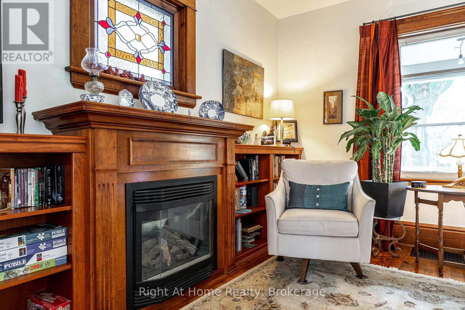 142 ELIZABETH STREET, Stratford — photo 9