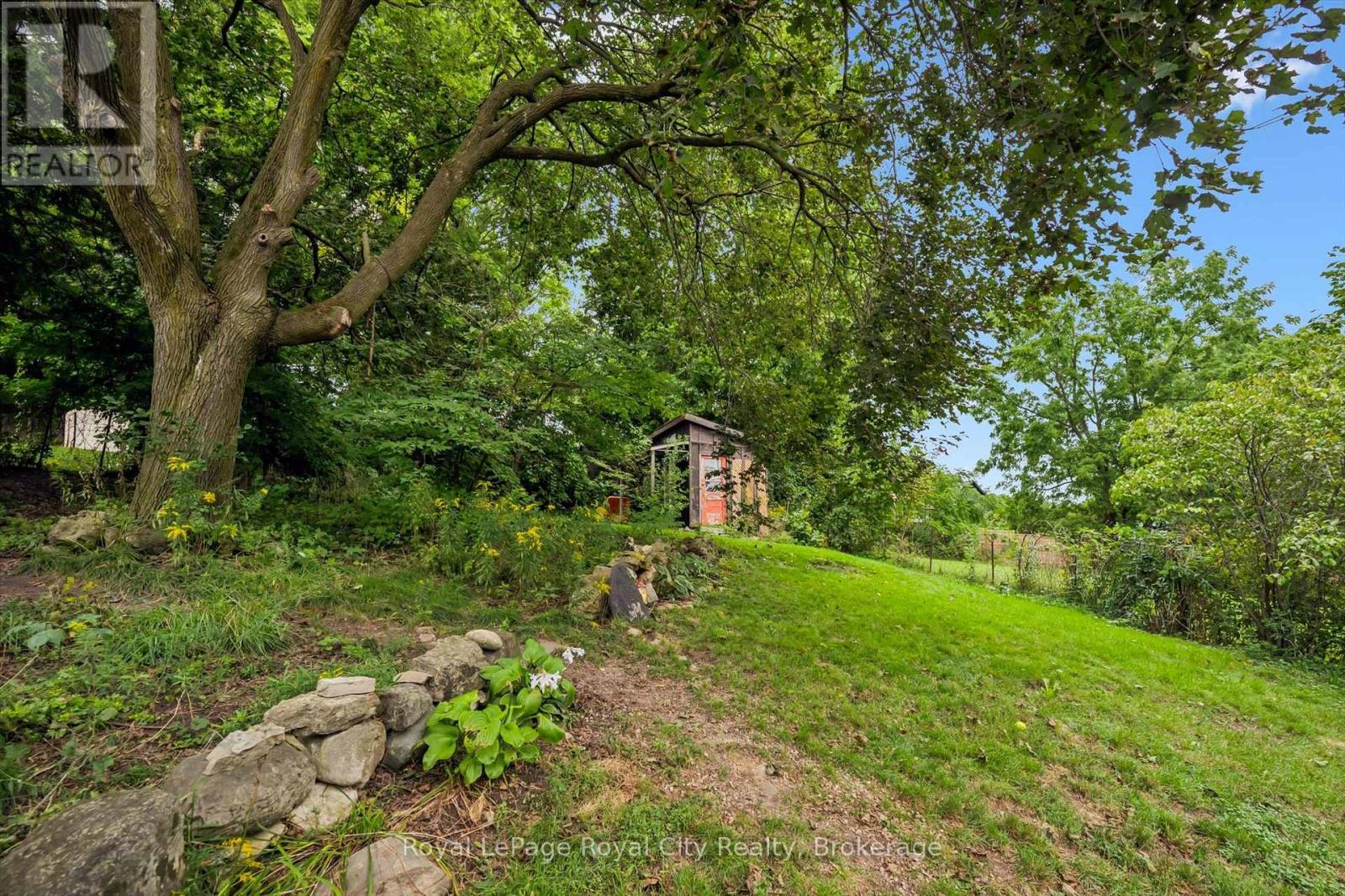194 GROVE STREET - Image 38