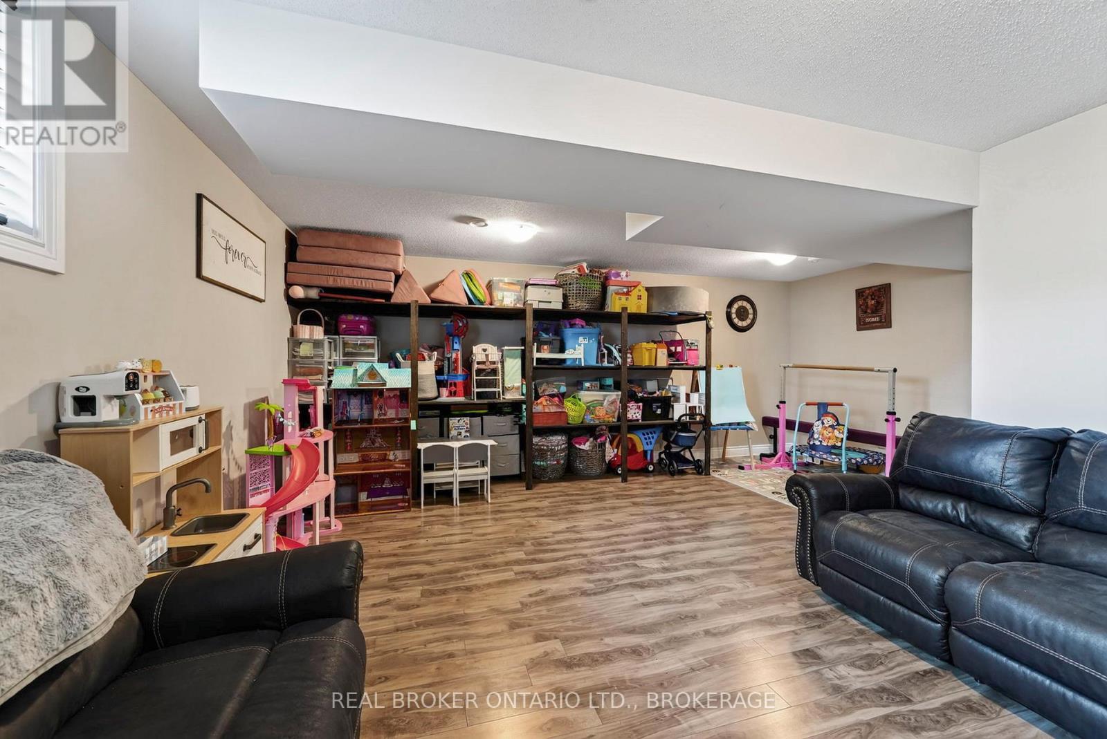 1164 CLEMENT COURT - Image 18