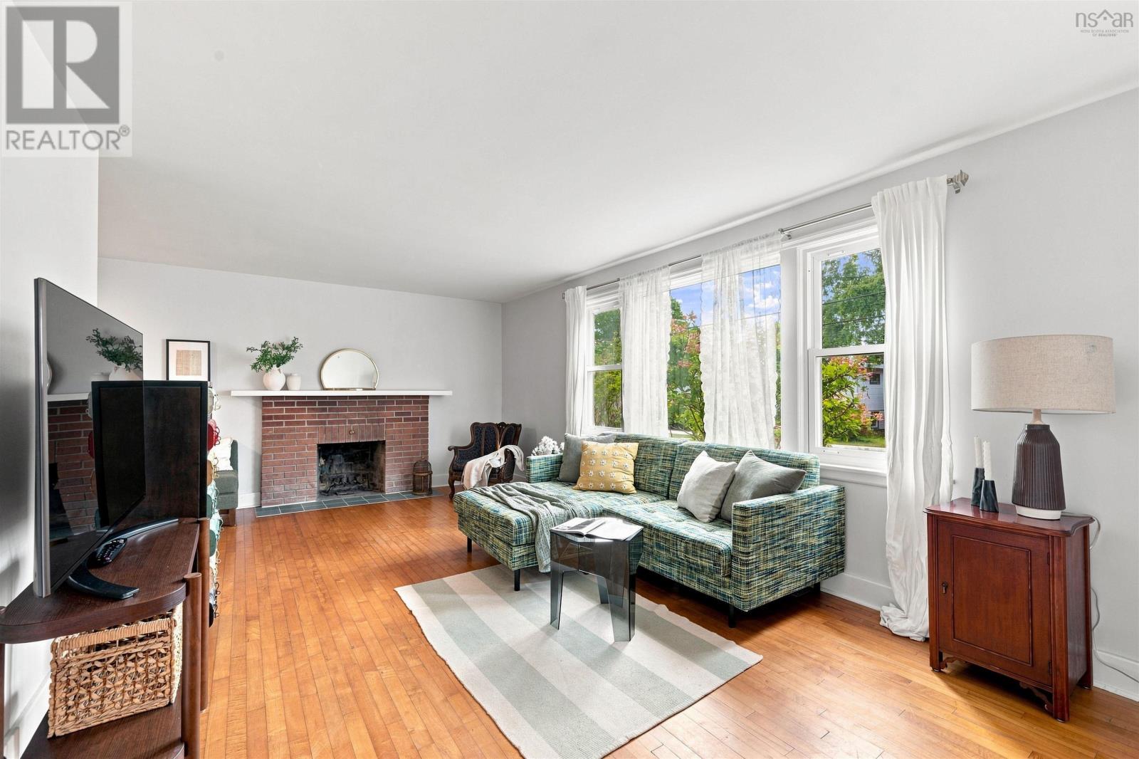 51 Hazelhurst Street, Dartmouth — photo 5