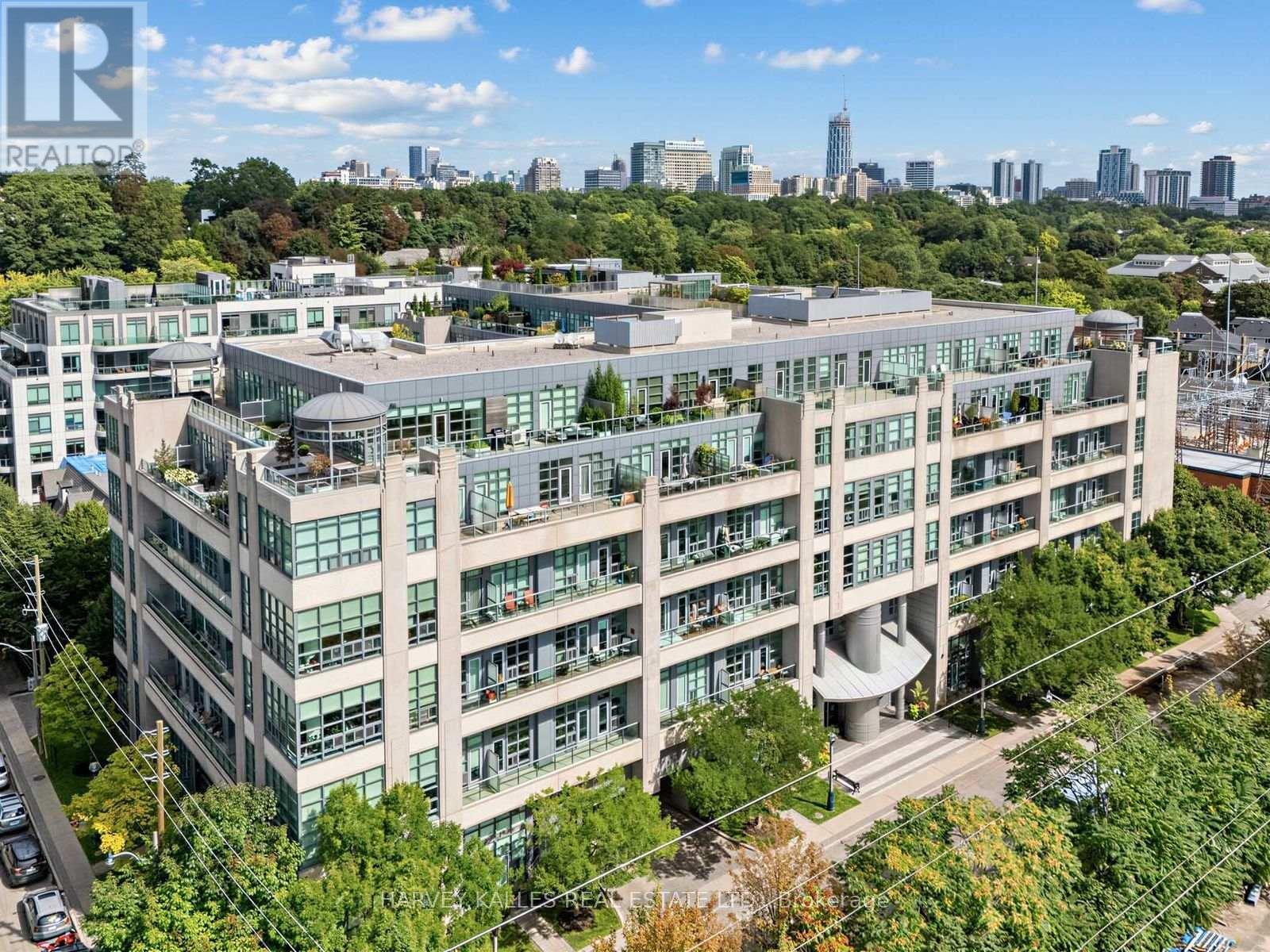 #106 380 MACPHERSON AVENUE - Image 36
