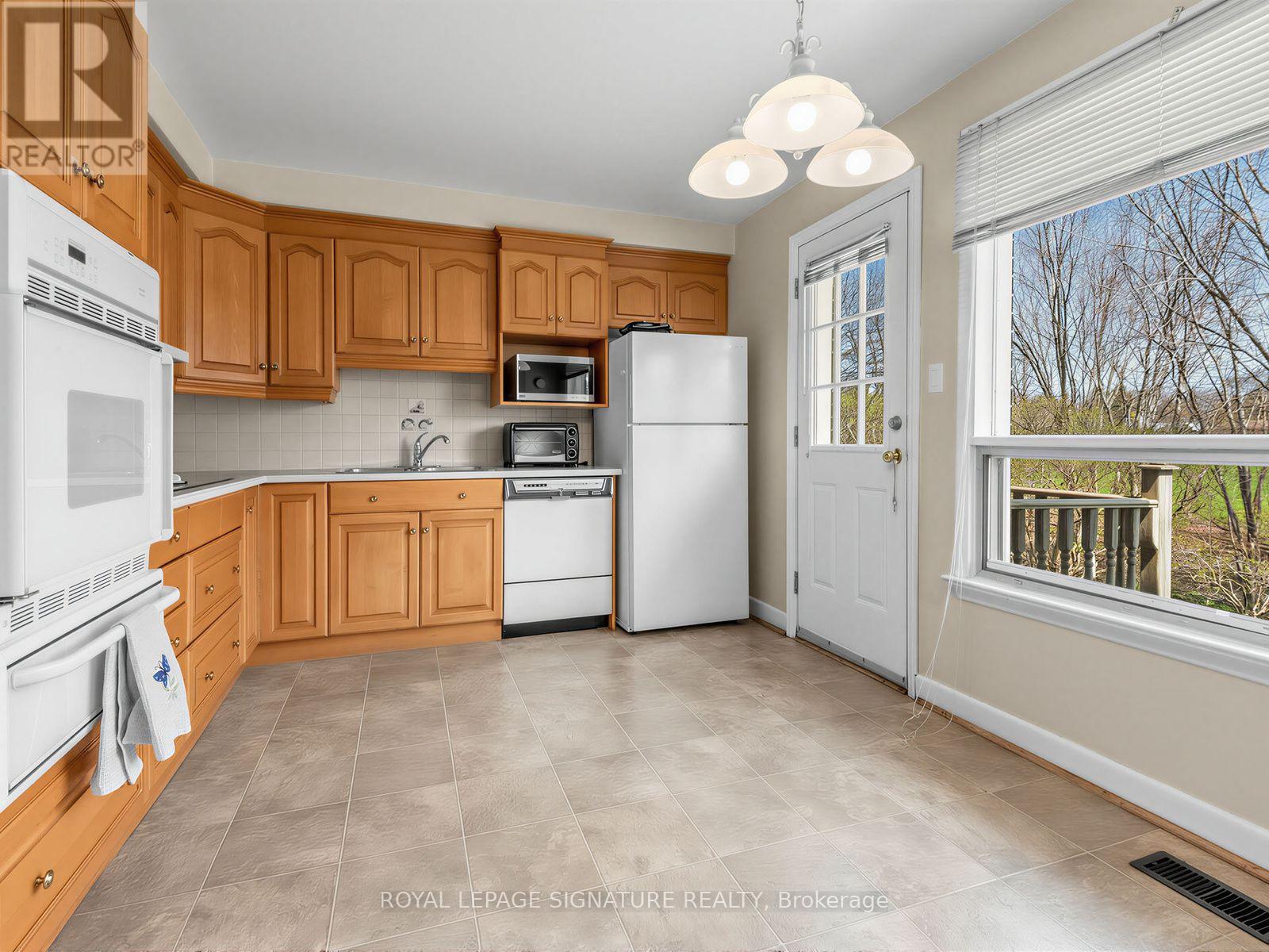 62 DUKINFIELD CRESCENT - 10