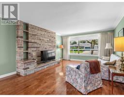 Living room - 62 Dukinfield Crescent, Toronto, ON M3A2S1 Photo 6