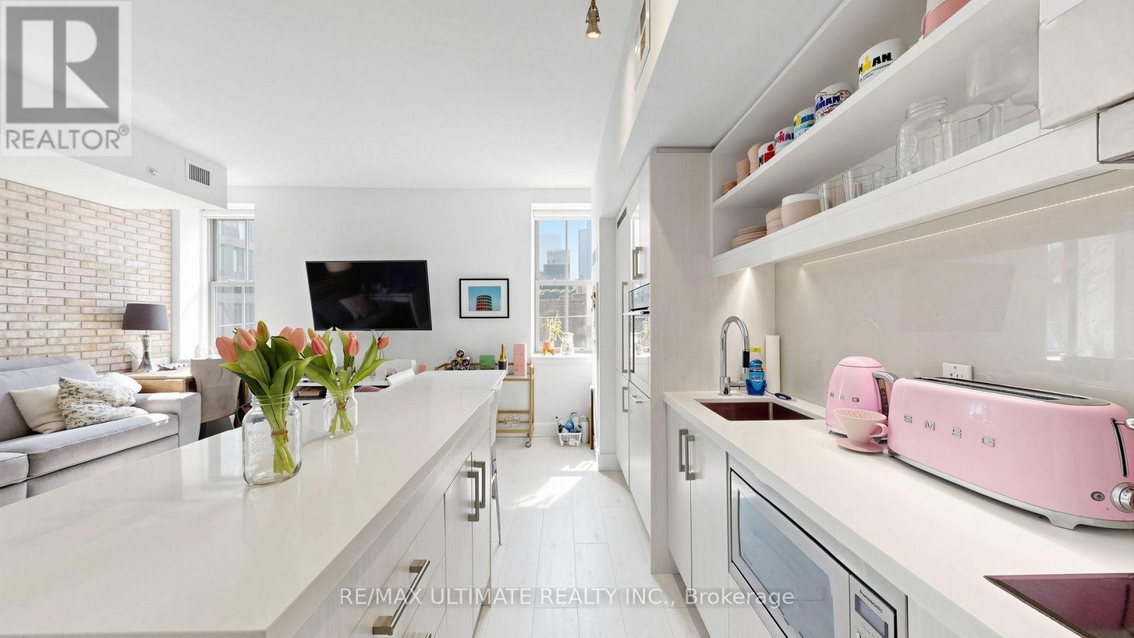 #303 39 SHERBOURNE STREET - 9
