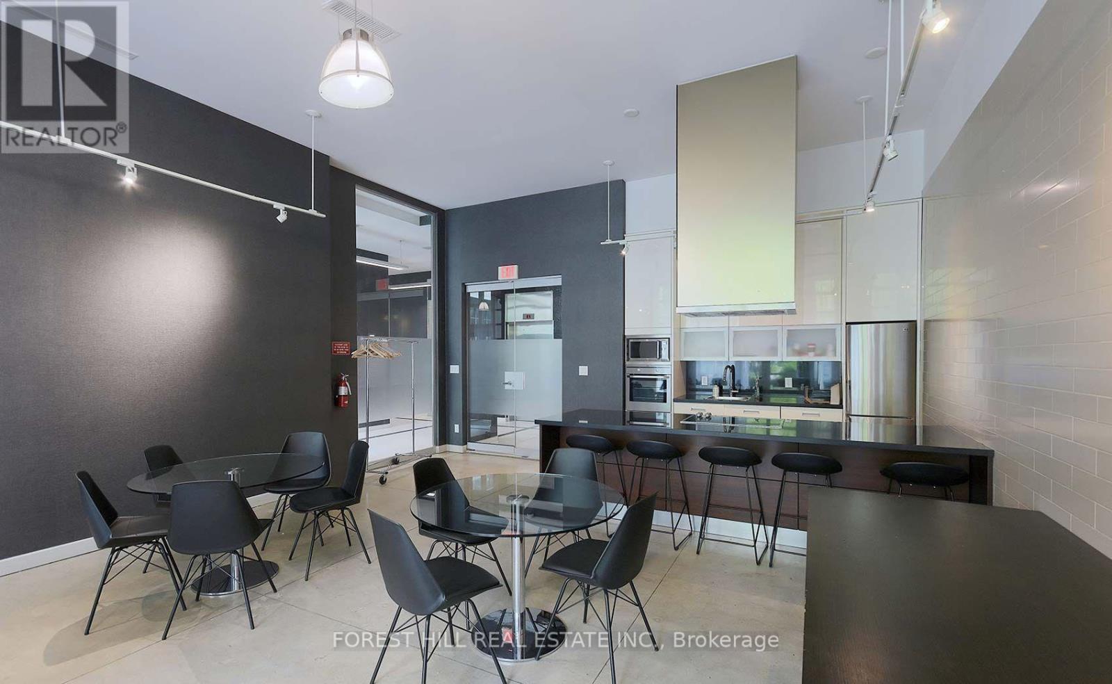 #408 380 MACPHERSON AVENUE - 38