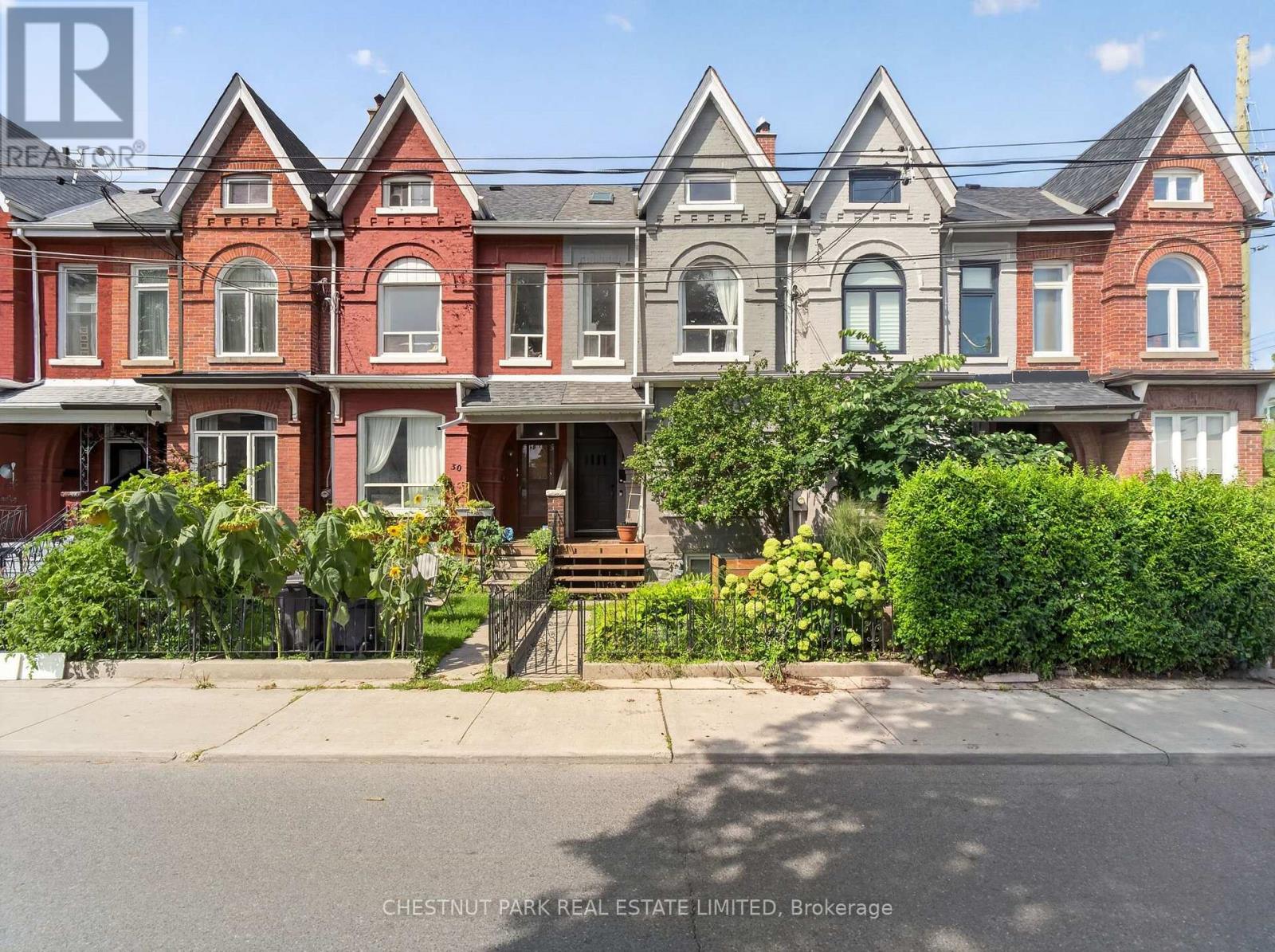 28 ROBINSON STREET - 1