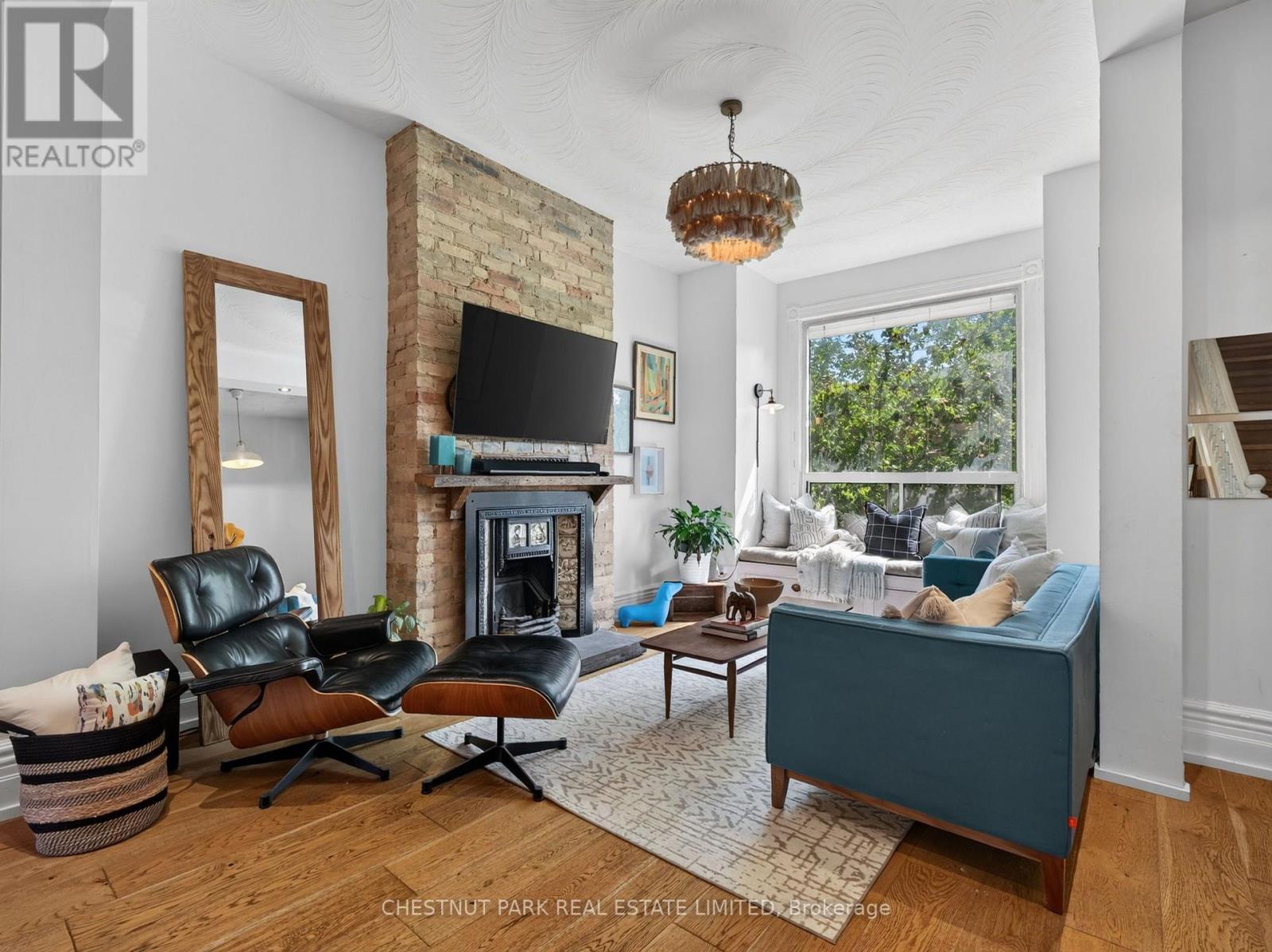 28 ROBINSON STREET - 6