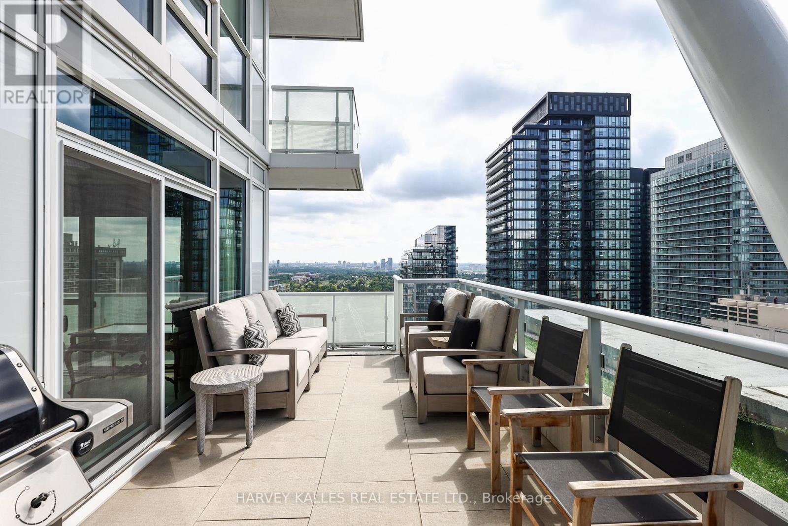 #2407 101 ERSKINE AVENUE - Image 34