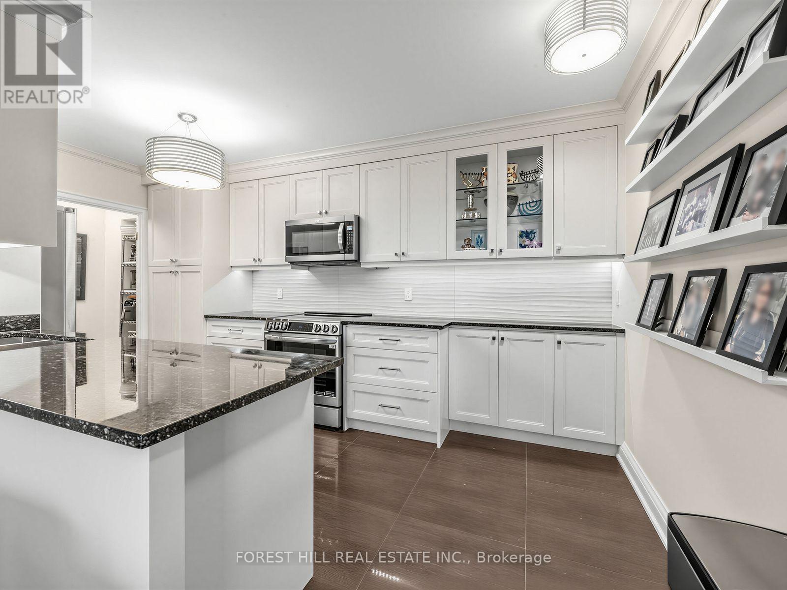 #502 350 LONSDALE ROAD - Image 11