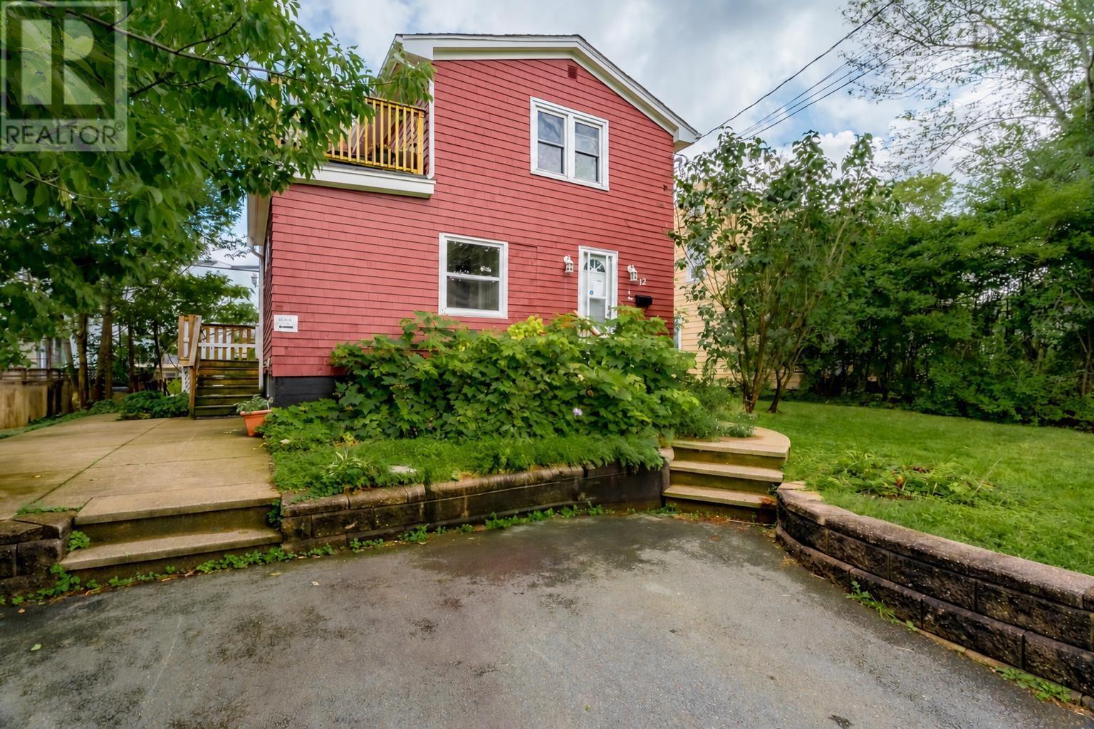 12 Frederick Avenue, Halifax — photo 2
