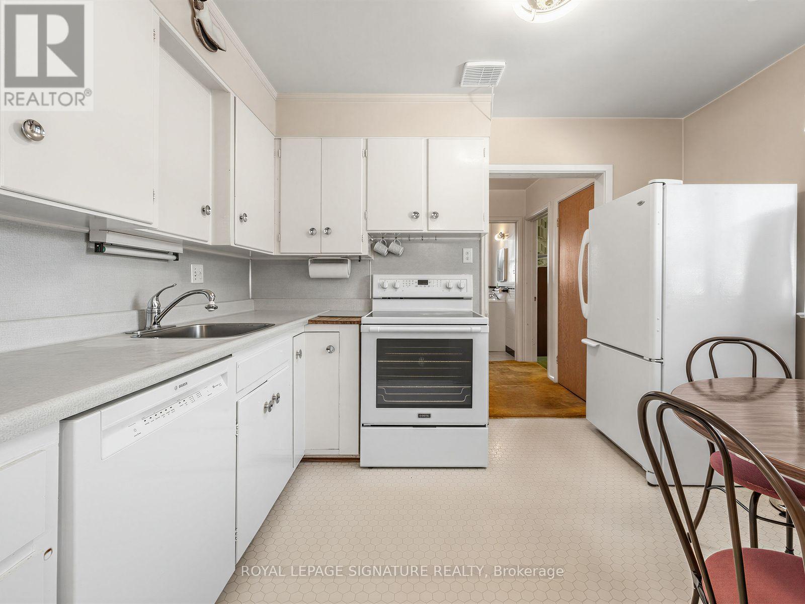 68 BEACHAM CRESCENT - 8