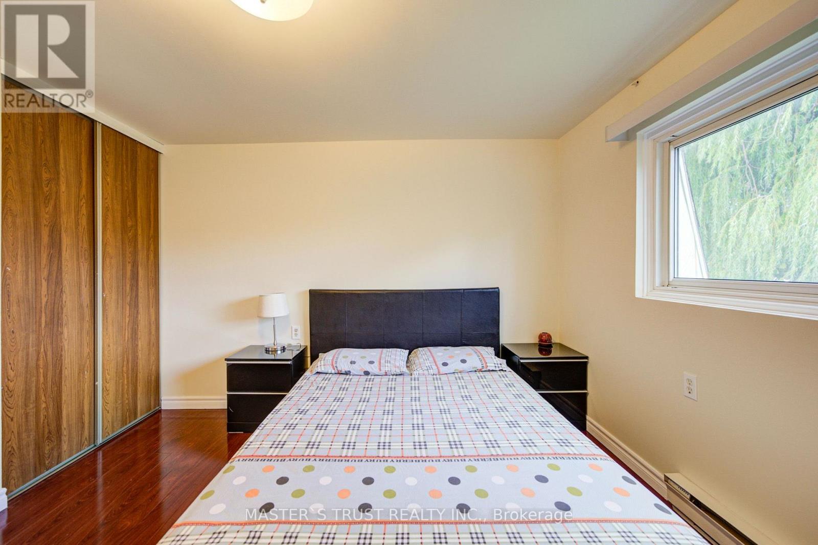 61 WIGGENS COURT - 45
