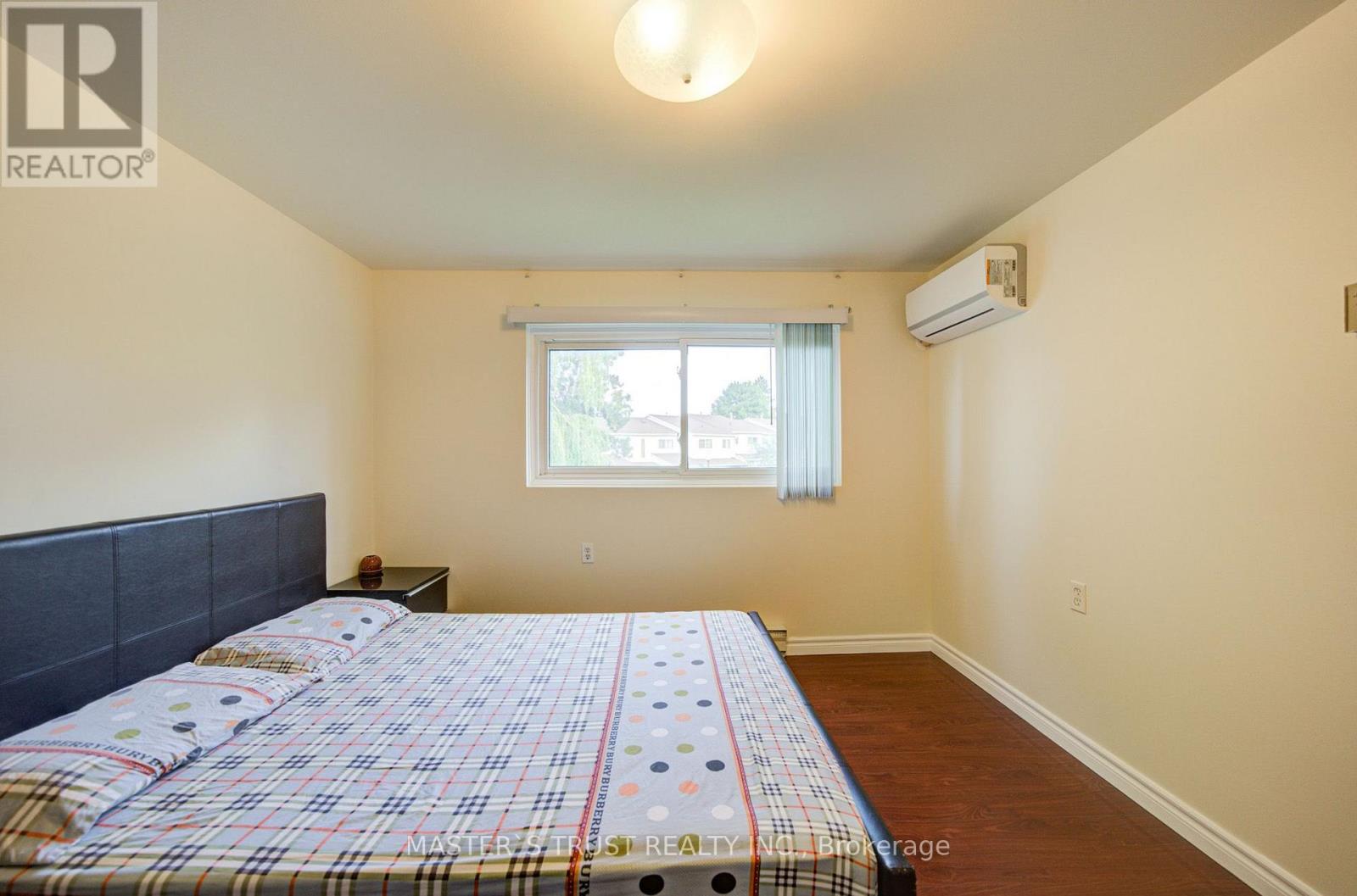 61 WIGGENS COURT - 46